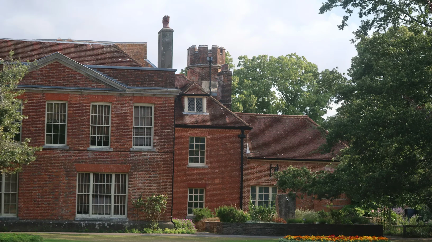 10 Common Property Defects Found During a Level 2 Homebuyer Survey in the UK 3 Residential properties in Highgate surveyed by MSR Surveying