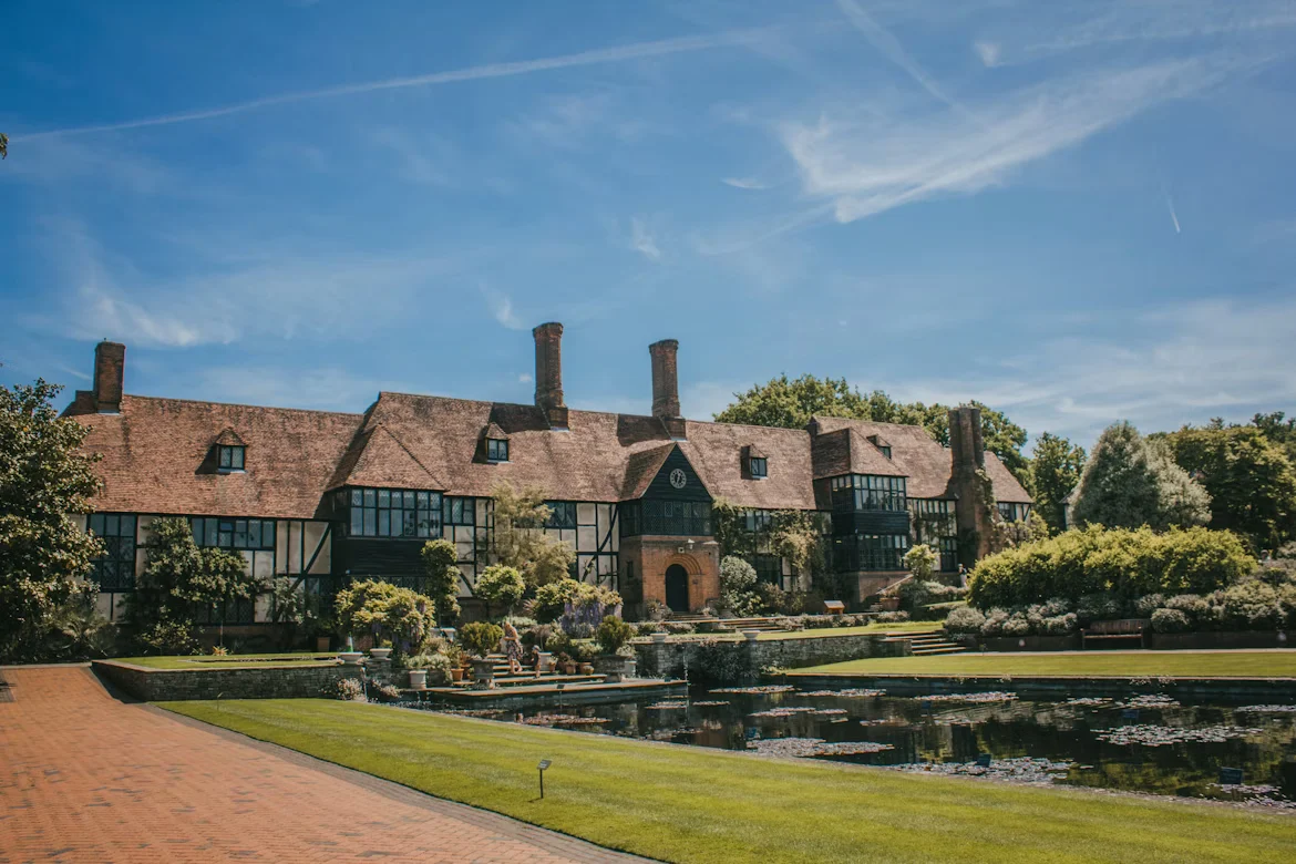 Surveyors in Knightsbridge providing professional RICS property surveys