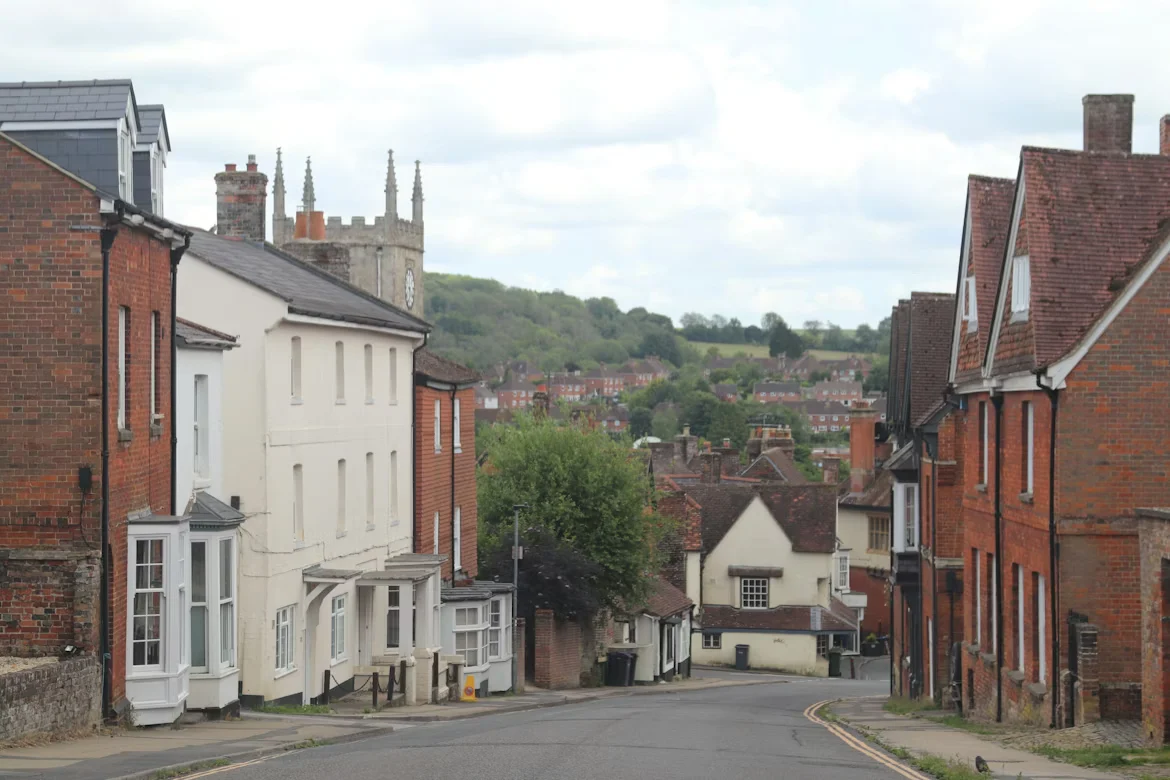 Residential and commercial properties in South Ockendon surveyed by MSR Surveying