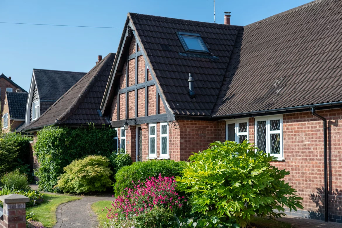 Looking for trusted surveyors in Upminster? MSR Surveying provides professional residential and building surveys with clear reports and strong local expertise.