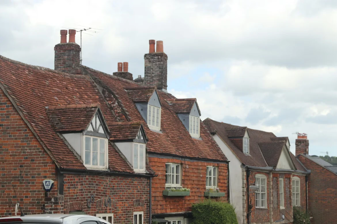 Residential and commercial properties in West Thurrock surveyed by MSR Surveying